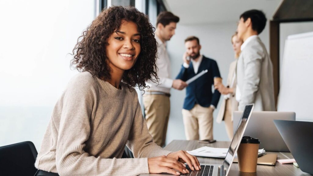 These 5 tips will help you nail your next design presentation post-column-01-9
